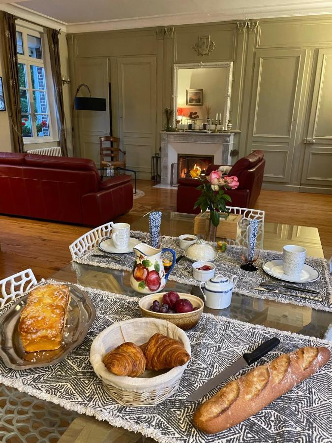 Le Logis D'Anne-Sophie Bed & Breakfast Chuignolles ภายนอก รูปภาพ