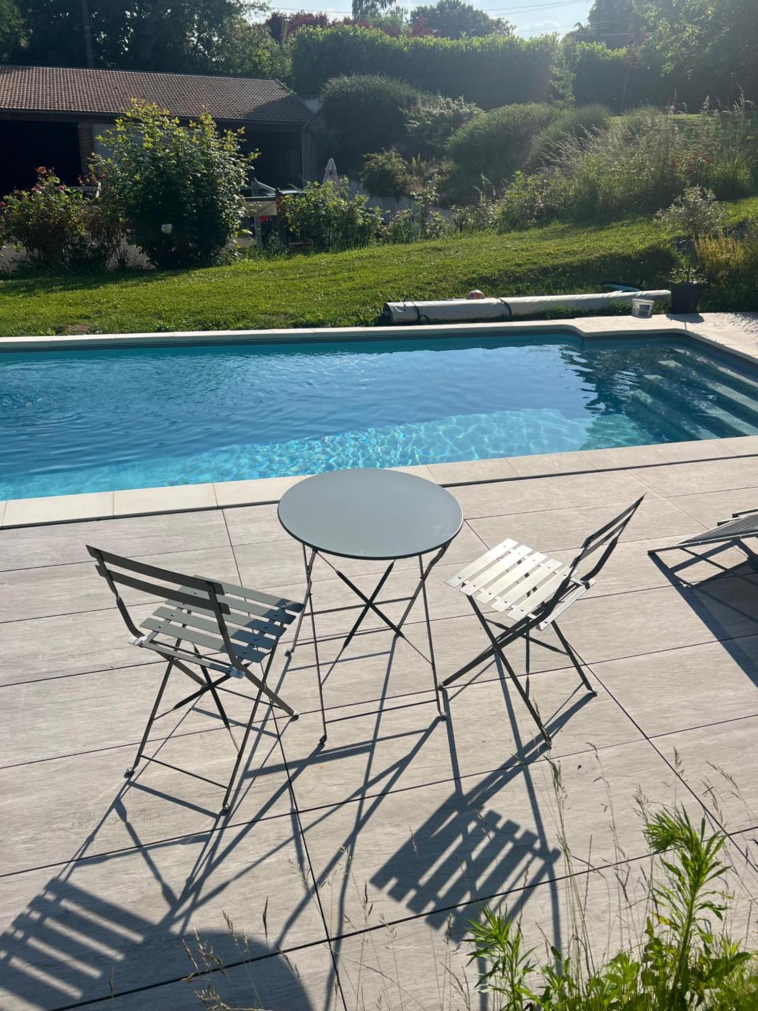 Le Logis D'Anne-Sophie Bed & Breakfast Chuignolles ภายนอก รูปภาพ